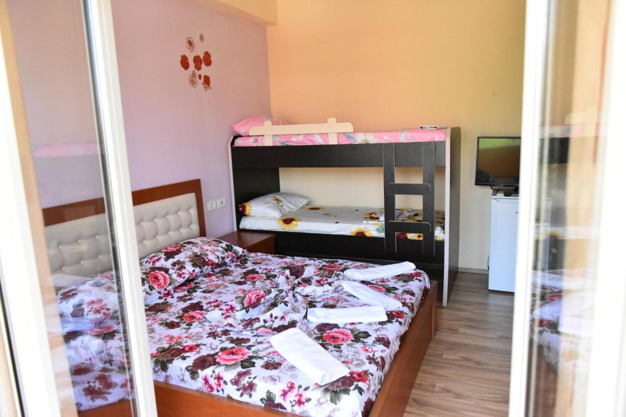 Hotel Kriti Max , Shengjin Shëngjin Buitenkant foto