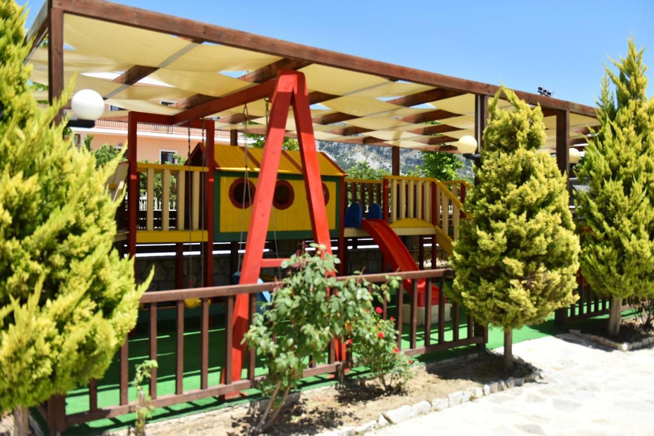 Hotel Kriti Max , Shengjin Shëngjin Buitenkant foto