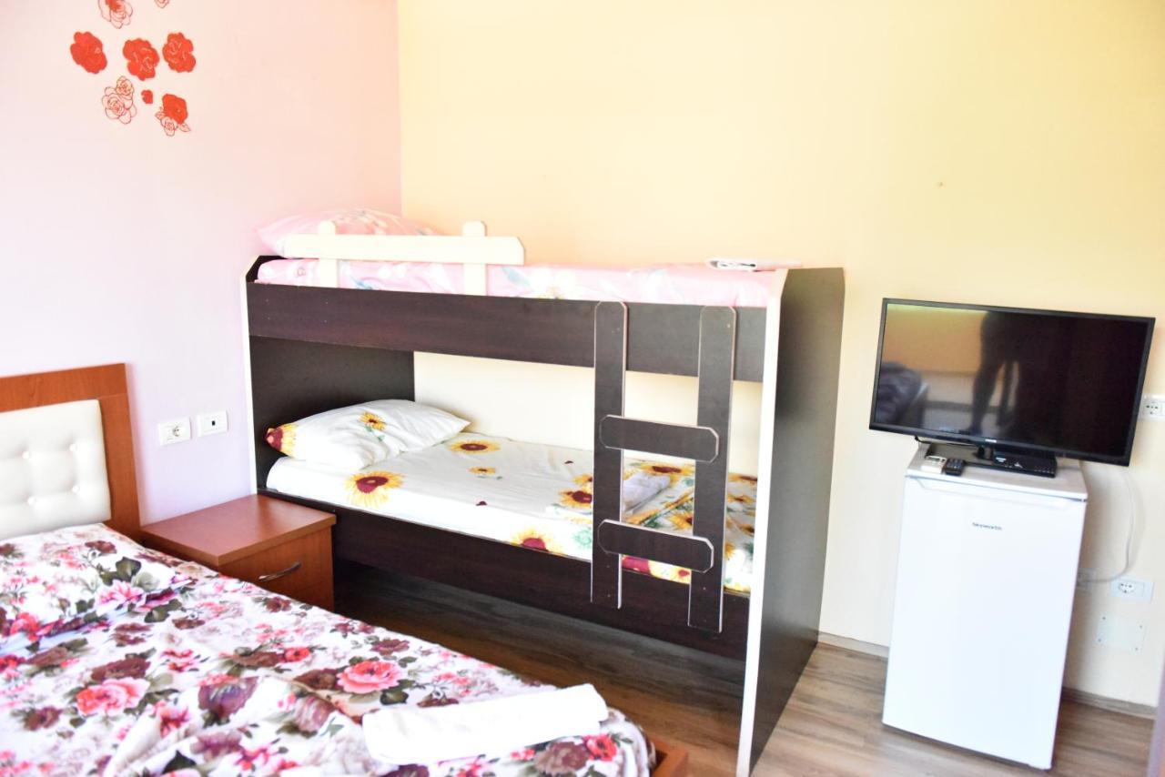 Hotel Kriti Max , Shengjin Shëngjin Buitenkant foto