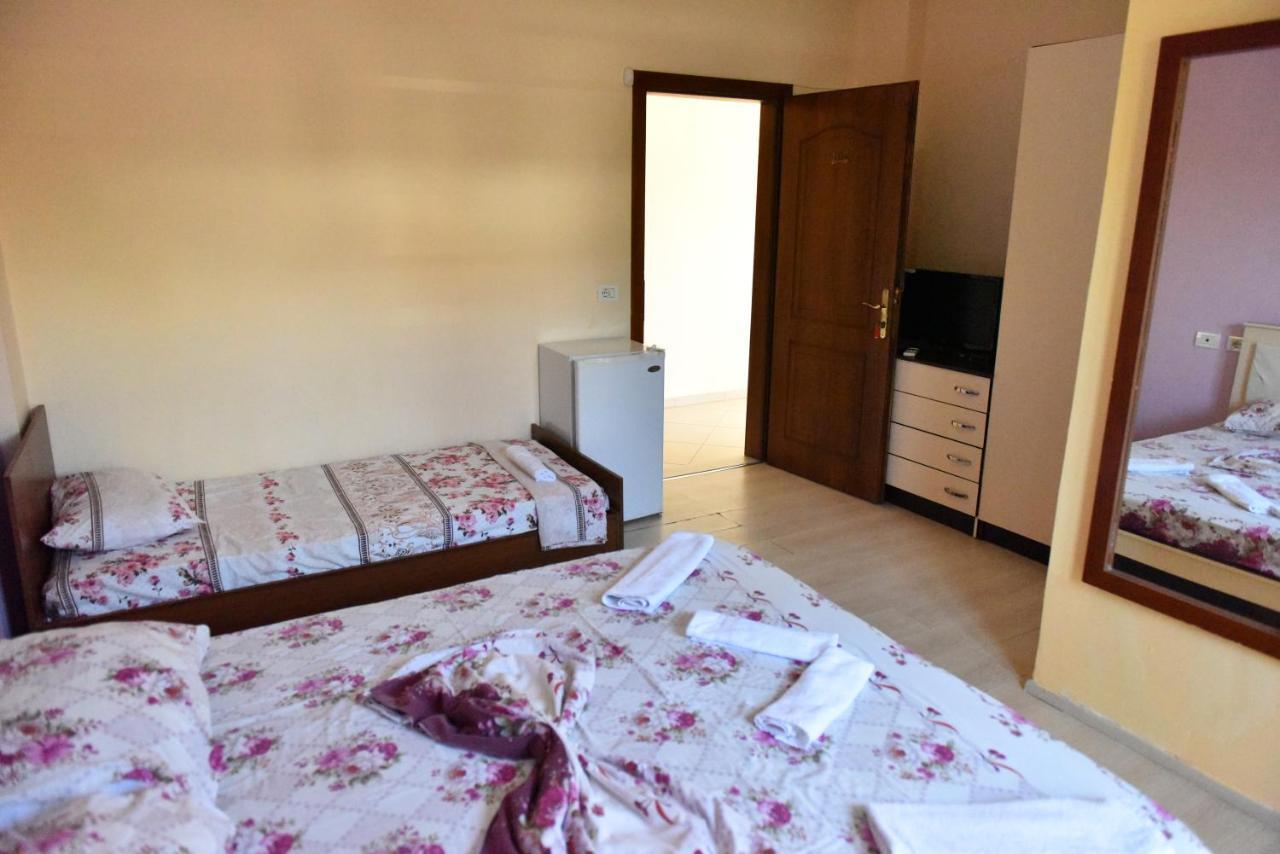 Hotel Kriti Max , Shengjin Shëngjin Buitenkant foto