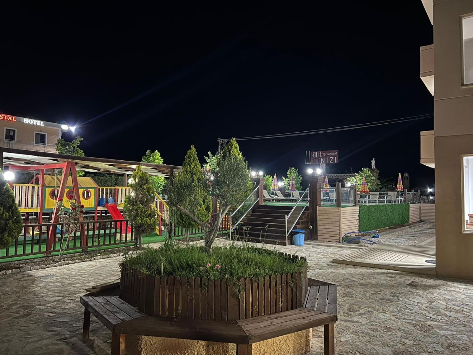 Hotel Kriti Max , Shengjin Shëngjin Buitenkant foto