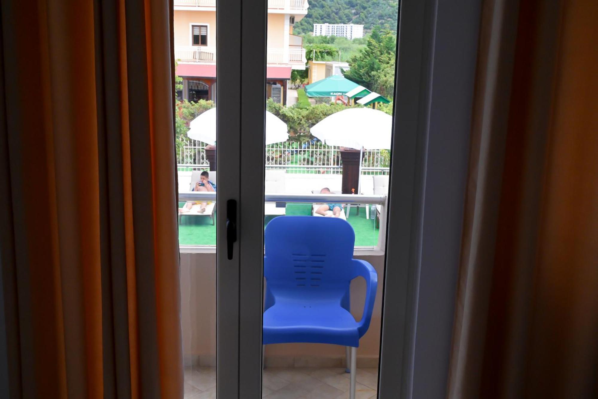Hotel Kriti Max , Shengjin Shëngjin Buitenkant foto