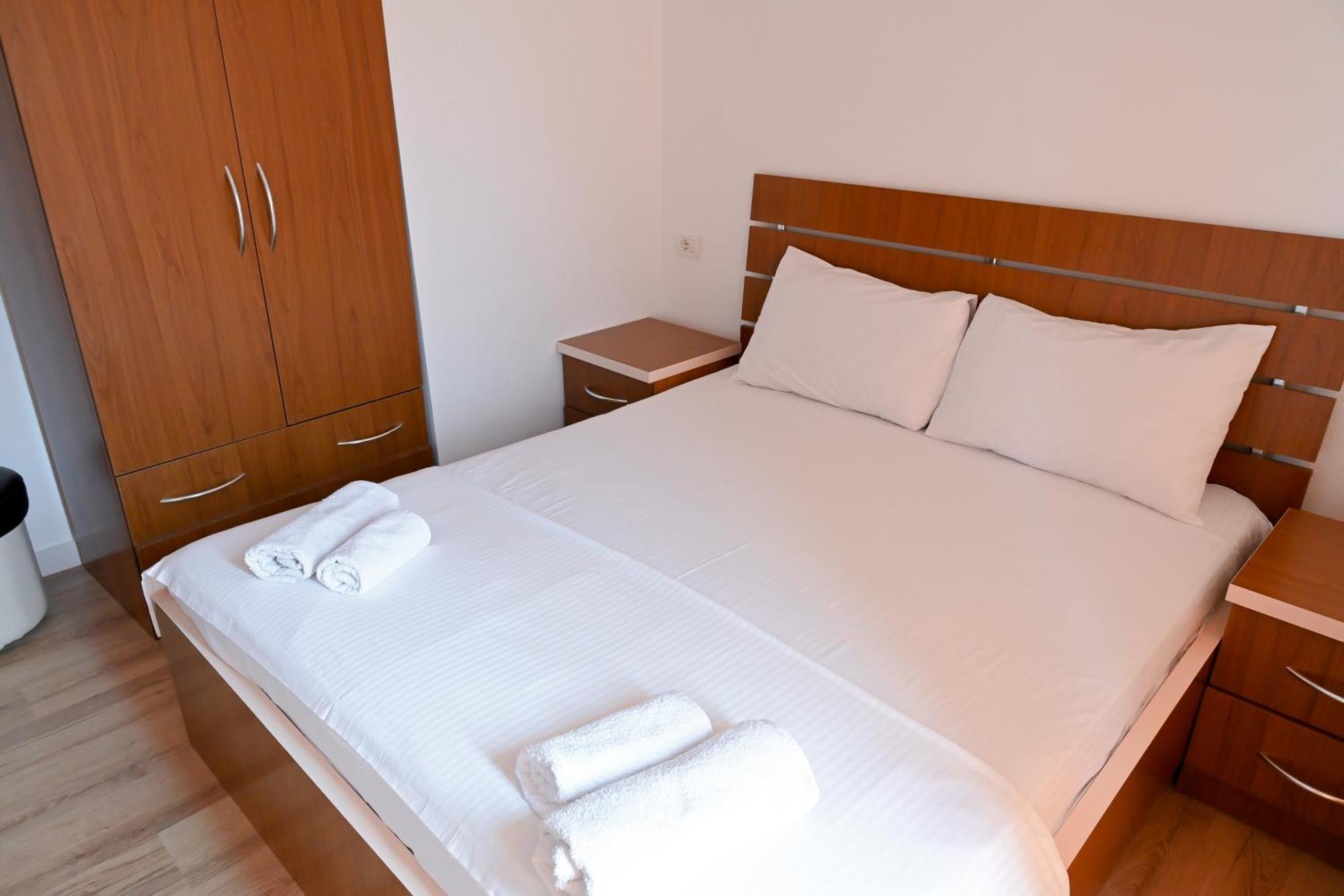 Hotel Kriti Max , Shengjin Shëngjin Buitenkant foto