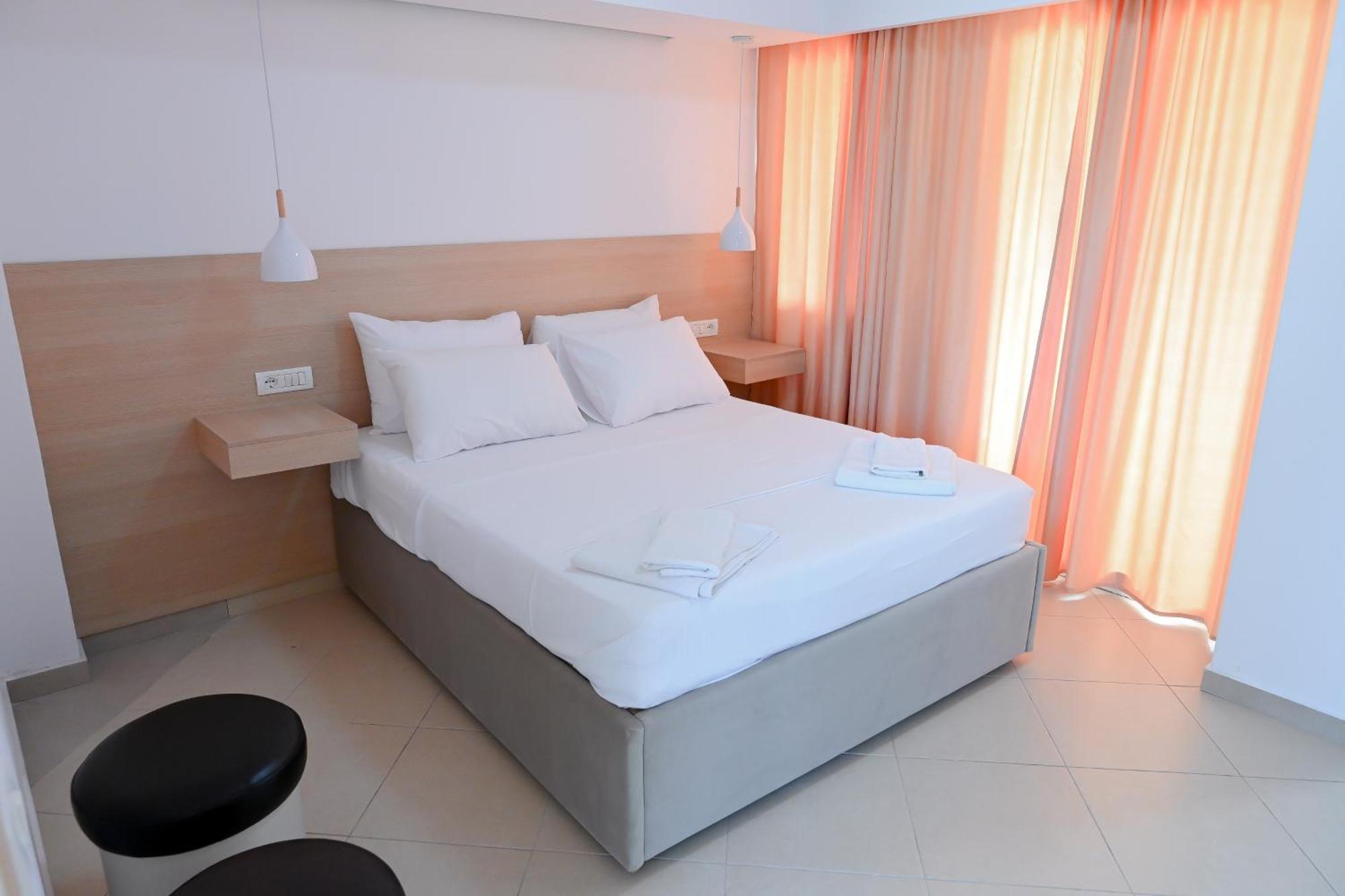 Hotel Kriti Max , Shengjin Shëngjin Buitenkant foto