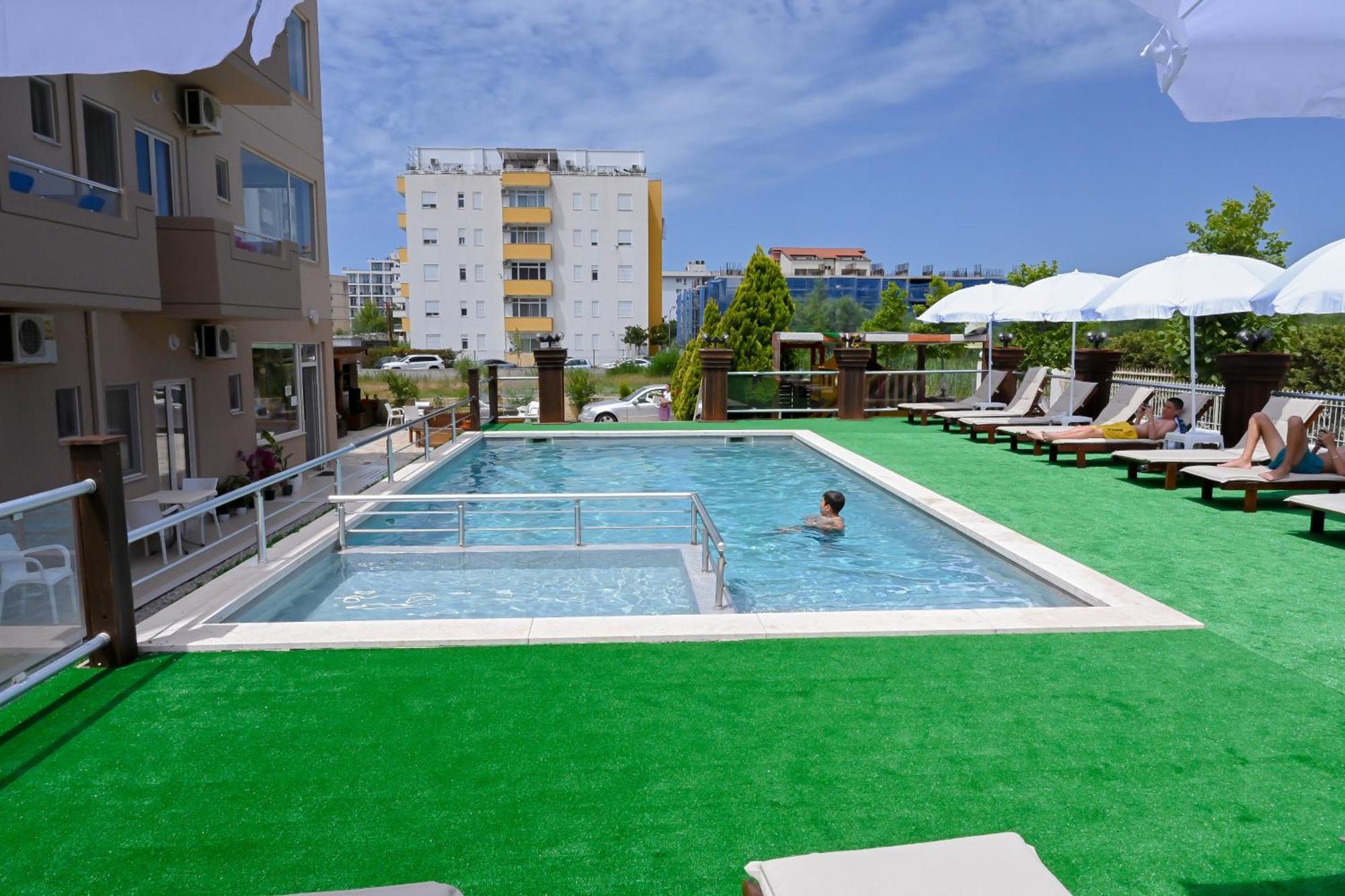Hotel Kriti Max , Shengjin Shëngjin Buitenkant foto